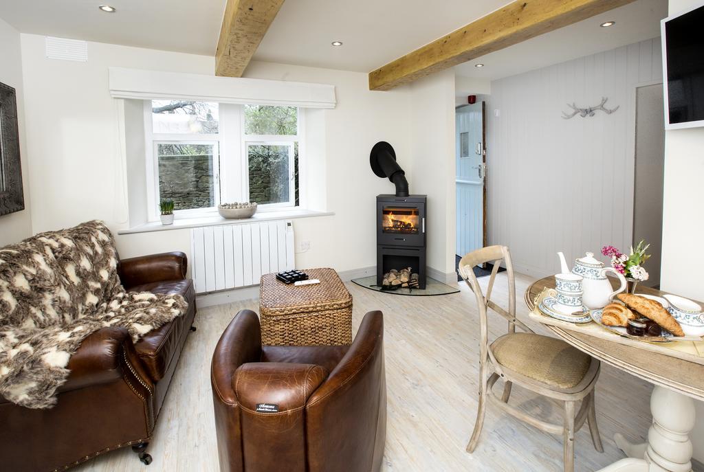 The Stables Apartment Сетъл Екстериор снимка